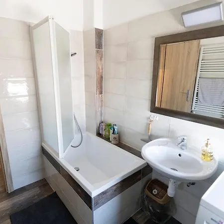 Apartament Tt Elod 18